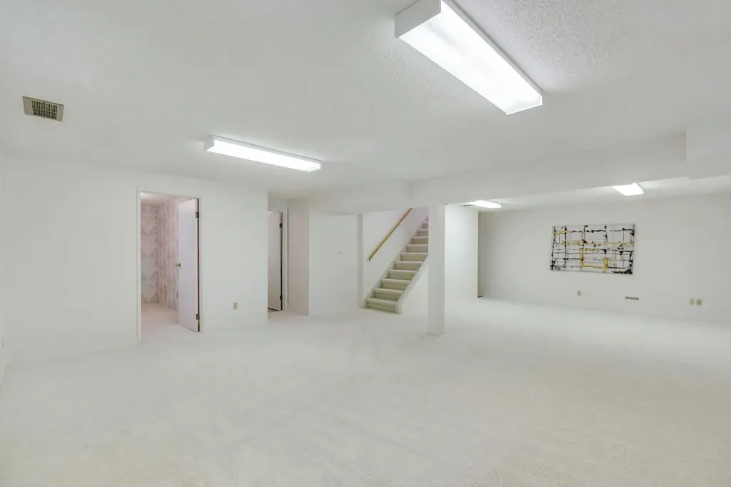 127 Falshire Way NE Calgary AB T3J 2C7