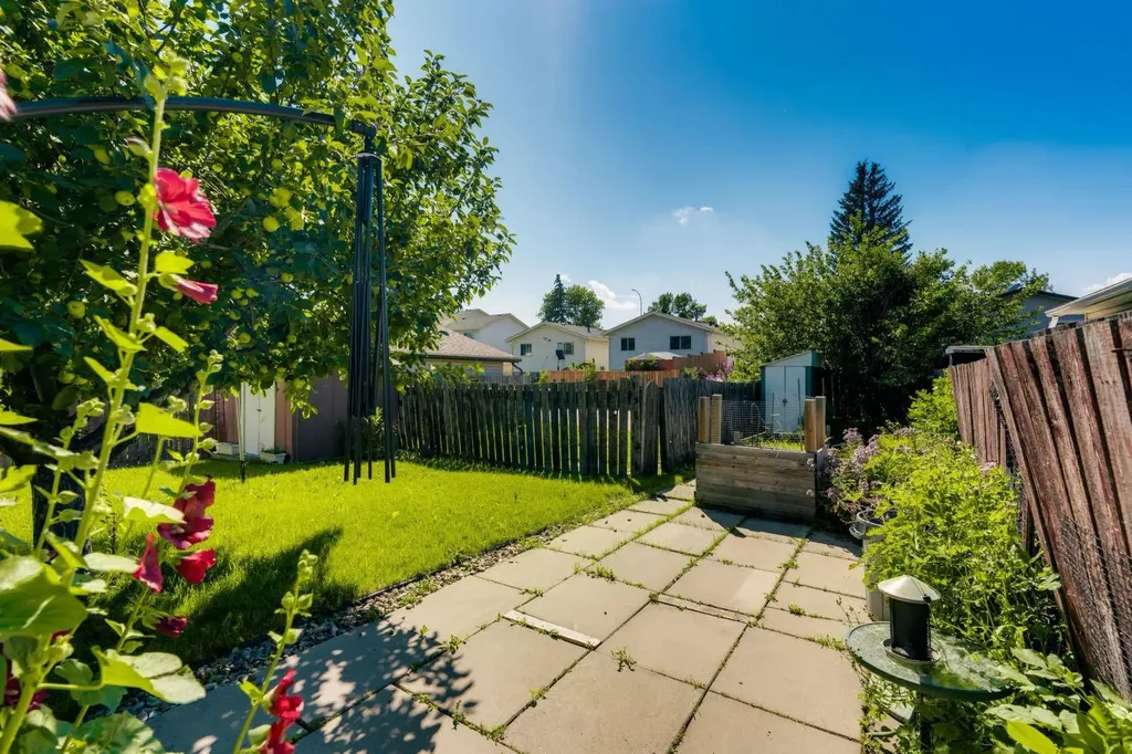 127 Falshire Way NE Calgary AB T3J 2C7