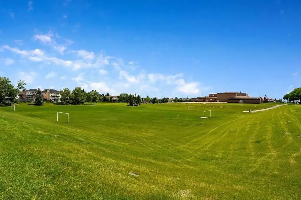 127 Falshire Way NE Calgary AB T3J 2C7