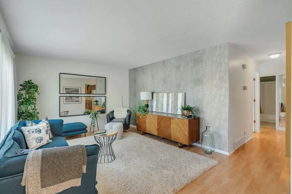 127 Falshire Way NE Calgary AB T3J 2C7