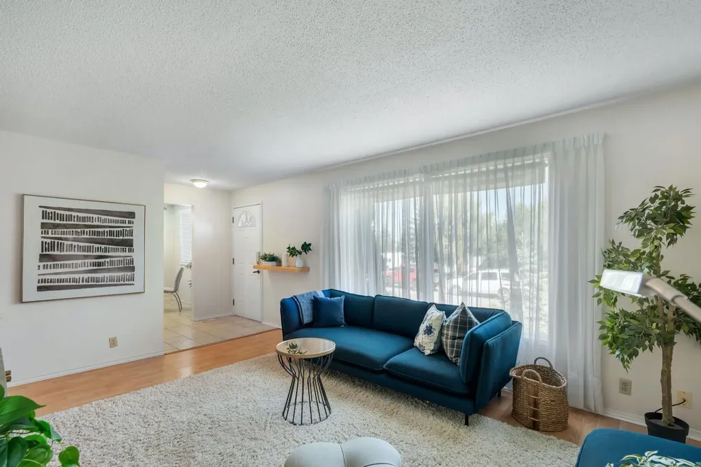 127 Falshire Way NE Calgary AB T3J 2C7