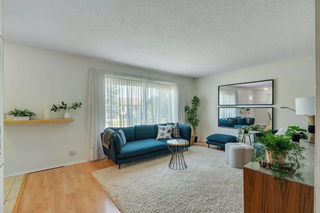 127 Falshire Way NE Calgary AB T3J 2C7