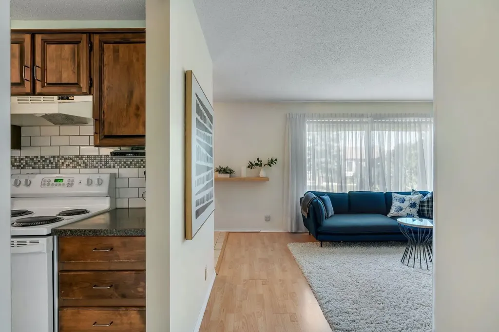 127 Falshire Way NE Calgary AB T3J 2C7