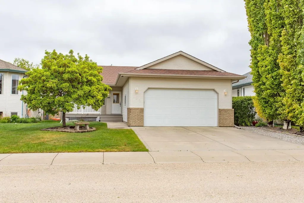 189 Lampard Crescent Red Deer AB T4R2W6