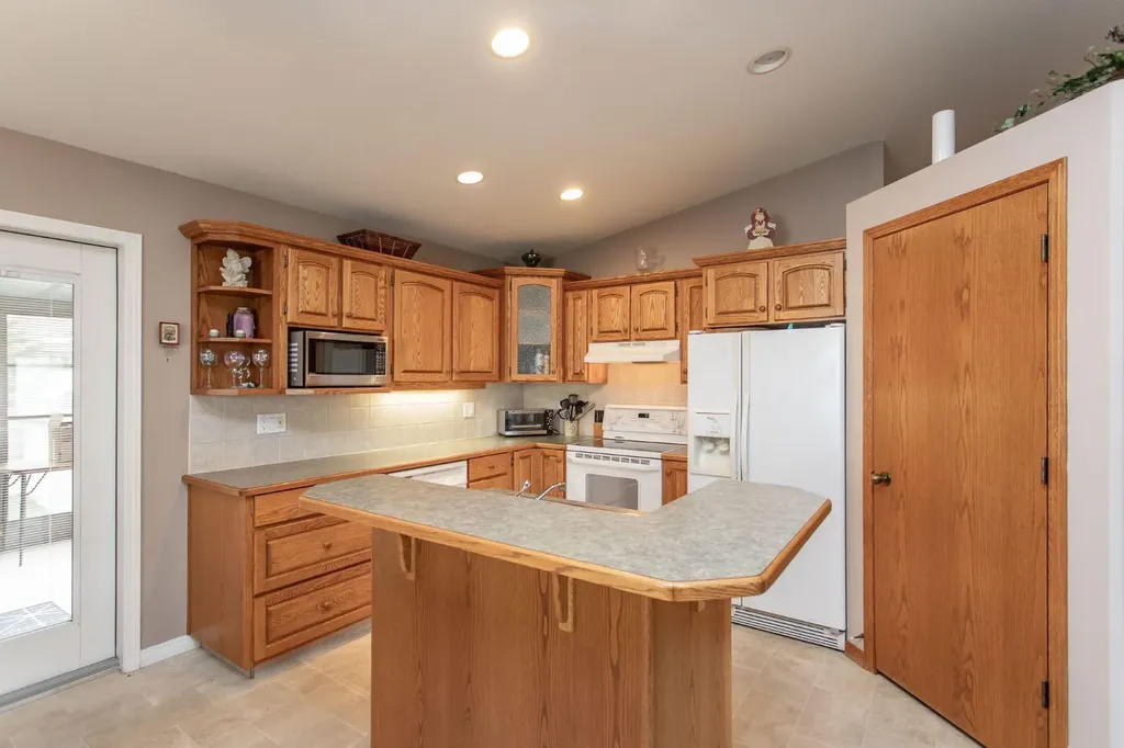 189 Lampard Crescent Red Deer AB T4R2W6