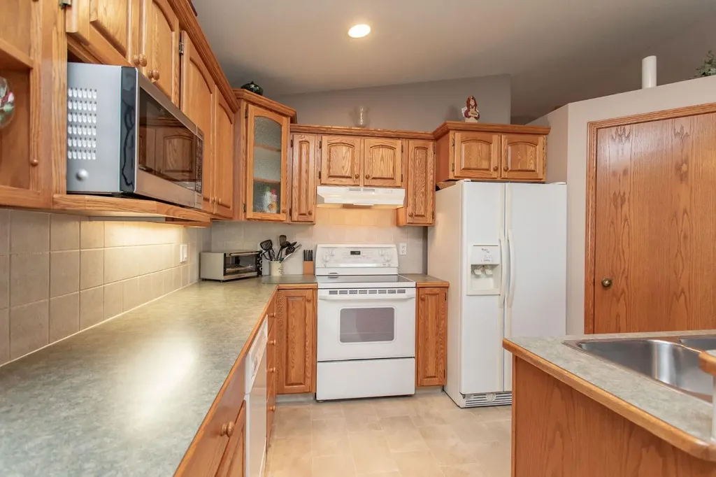 189 Lampard Crescent Red Deer AB T4R2W6