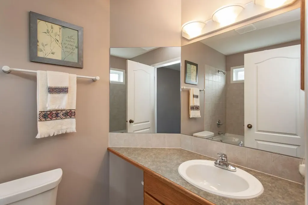 189 Lampard Crescent Red Deer AB T4R2W6