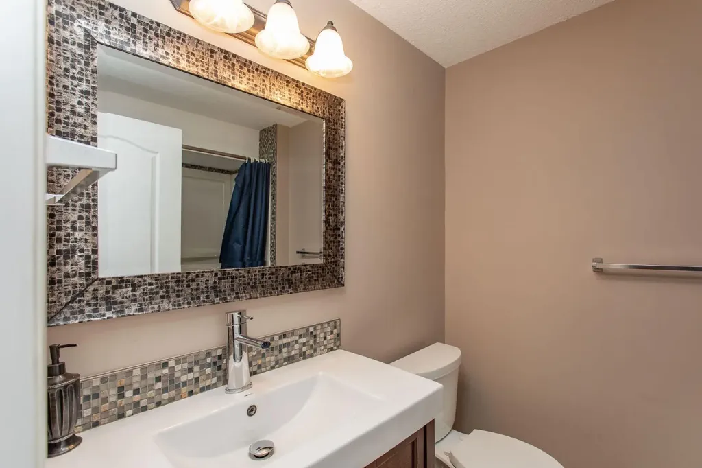 189 Lampard Crescent Red Deer AB T4R2W6