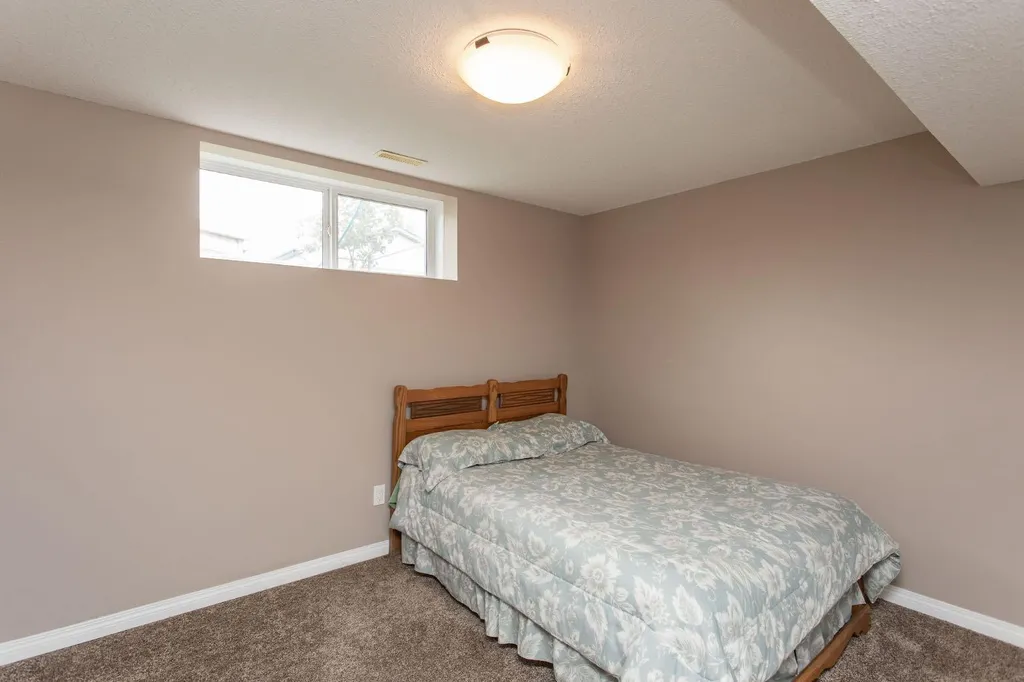 189 Lampard Crescent Red Deer AB T4R2W6