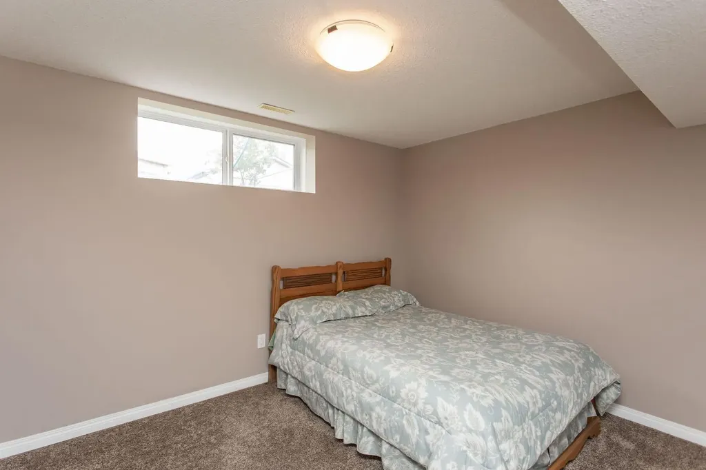 189 Lampard Crescent Red Deer AB T4R2W6