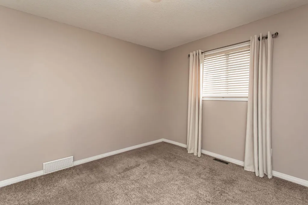 189 Lampard Crescent Red Deer AB T4R2W6