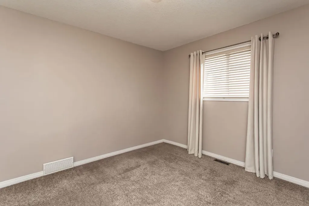 189 Lampard Crescent Red Deer AB T4R2W6