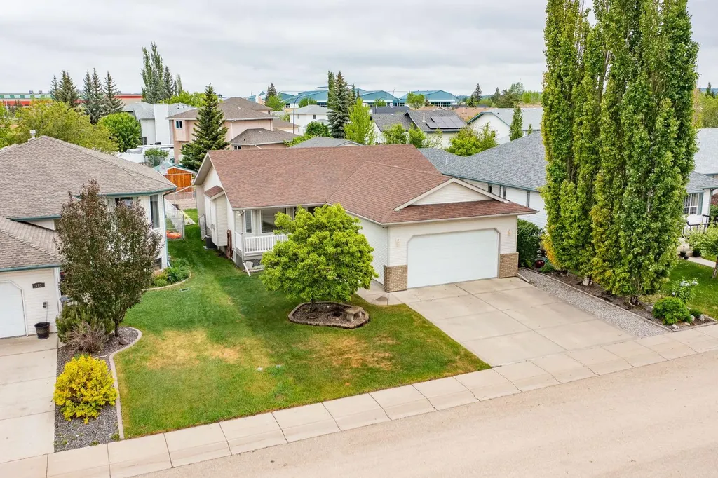 189 Lampard Crescent Red Deer AB T4R2W6