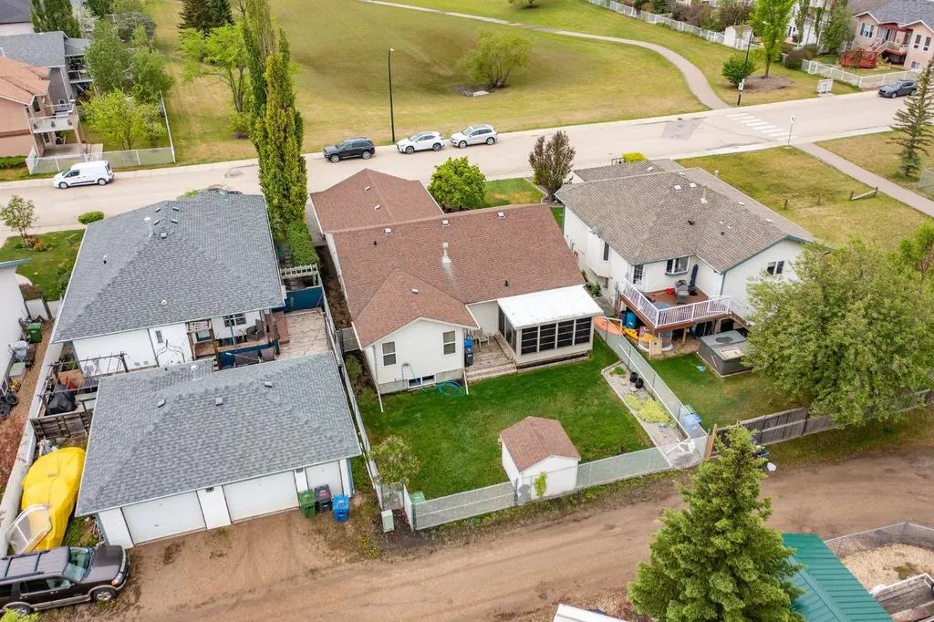 189 Lampard Crescent Red Deer AB T4R2W6
