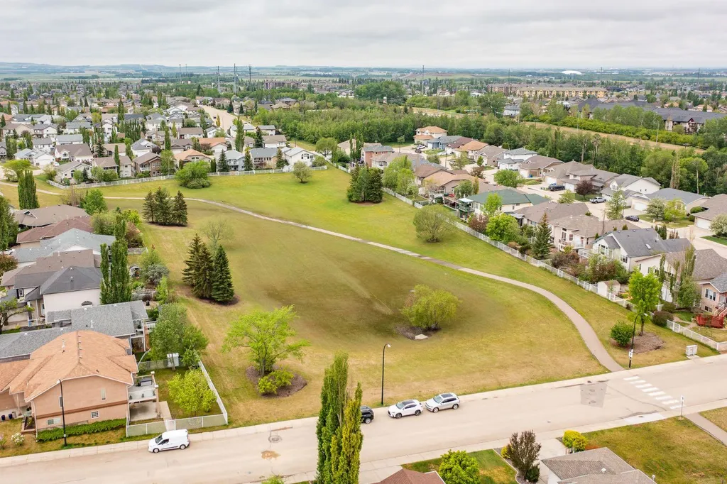 189 Lampard Crescent Red Deer AB T4R2W6