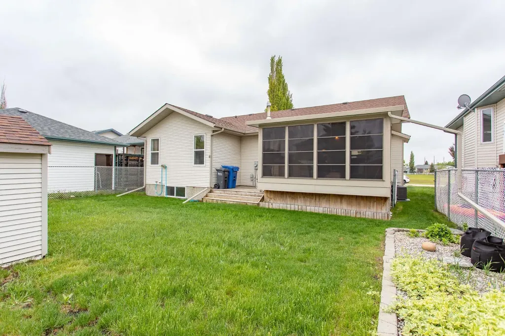 189 Lampard Crescent Red Deer AB T4R2W6