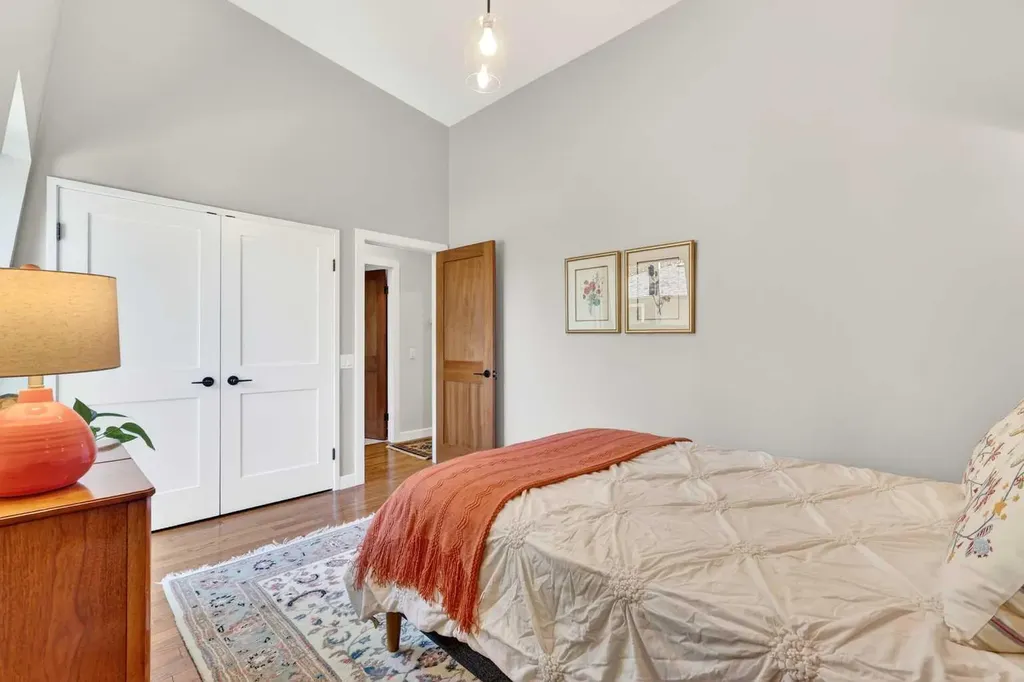 8932 Baylor Crescent SW Calgary AB T2V 3N4