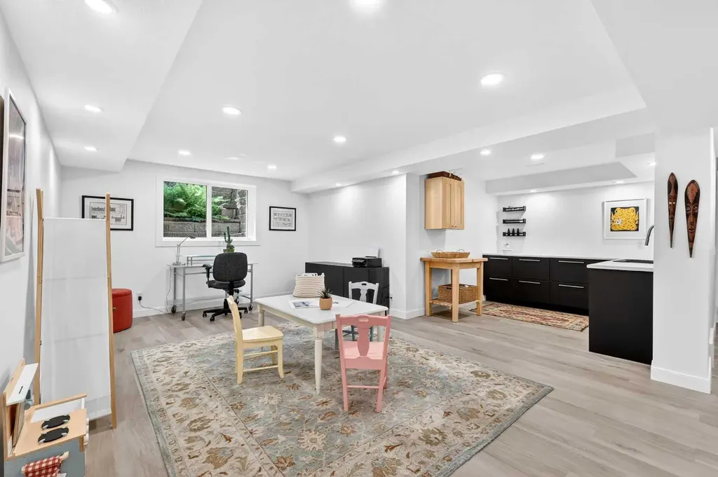 8932 Baylor Crescent SW Calgary AB T2V 3N4