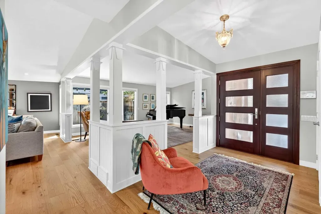 8932 Baylor Crescent SW Calgary AB T2V 3N4