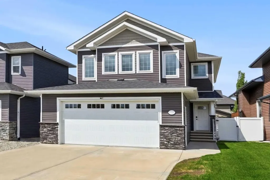 118 Viscount Drive Red Deer AB T4R 0M6