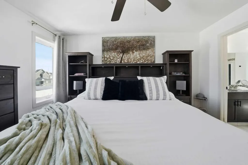 118 Viscount Drive Red Deer AB T4R 0M6