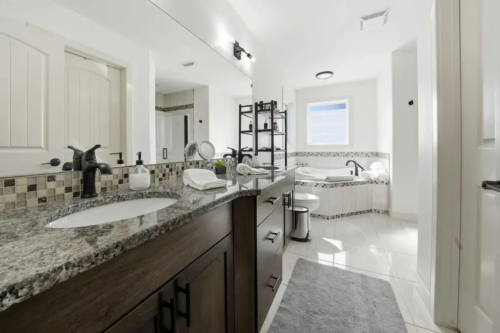 118 Viscount Drive Red Deer AB T4R 0M6