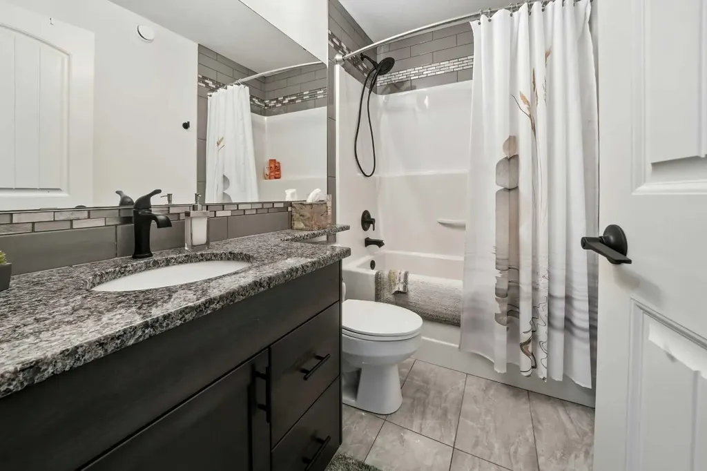 118 Viscount Drive Red Deer AB T4R 0M6