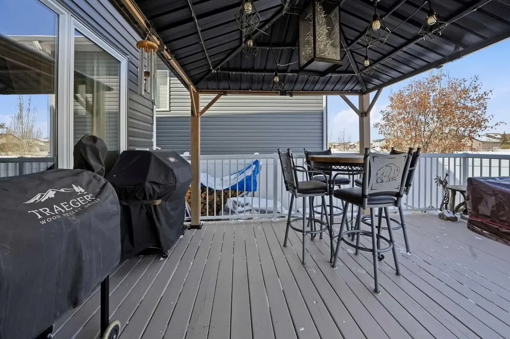 118 Viscount Drive Red Deer AB T4R 0M6