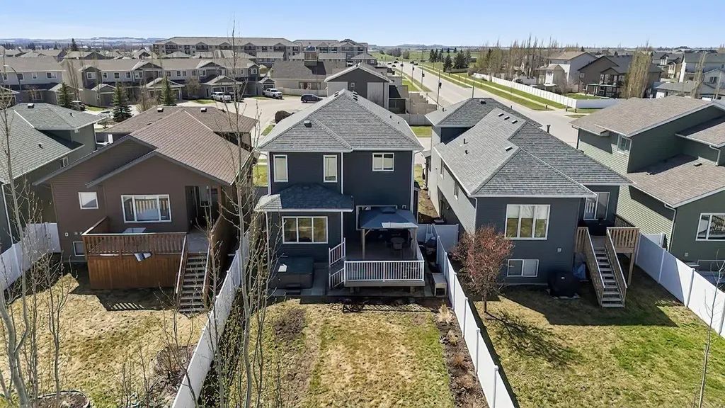 118 Viscount Drive Red Deer AB T4R 0M6