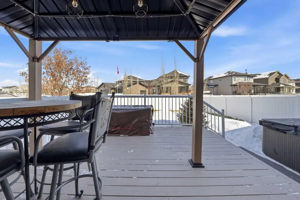 118 Viscount Drive Red Deer AB T4R 0M6