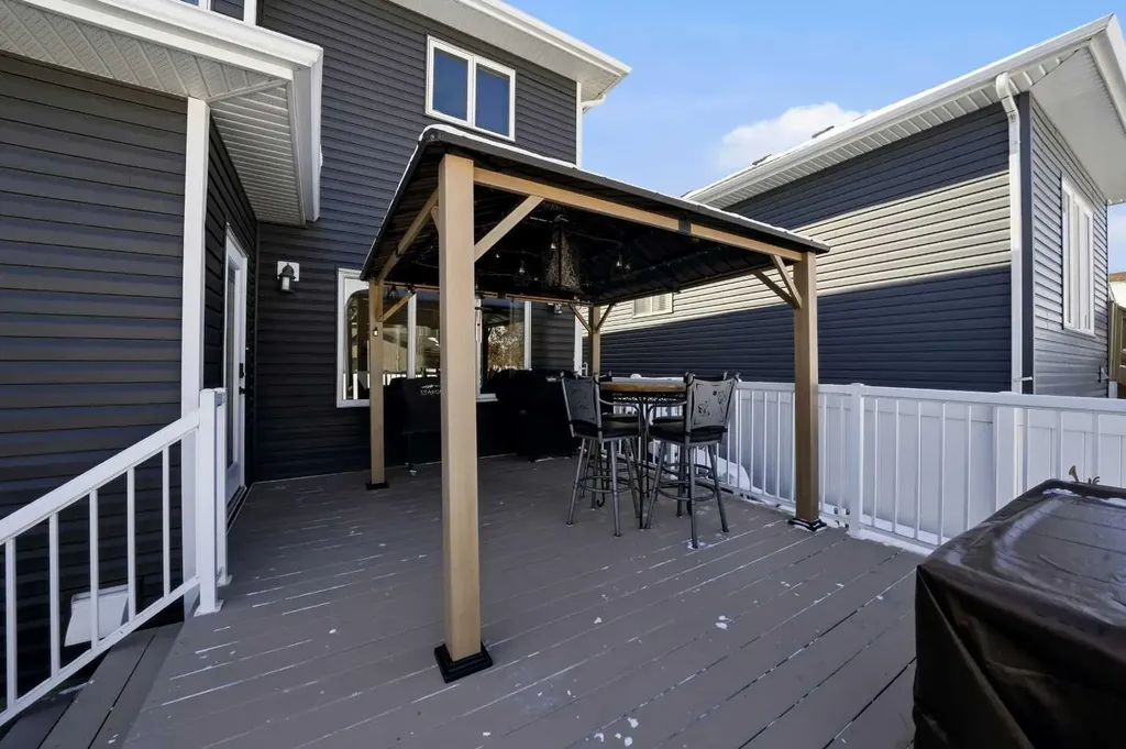 118 Viscount Drive Red Deer AB T4R 0M6