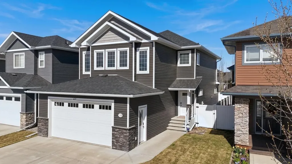 118 Viscount Drive Red Deer AB T4R 0M6