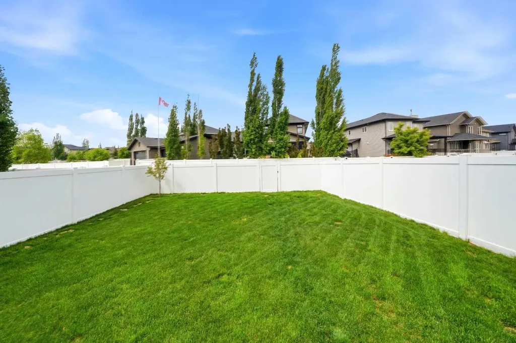 118 Viscount Drive Red Deer AB T4R 0M6