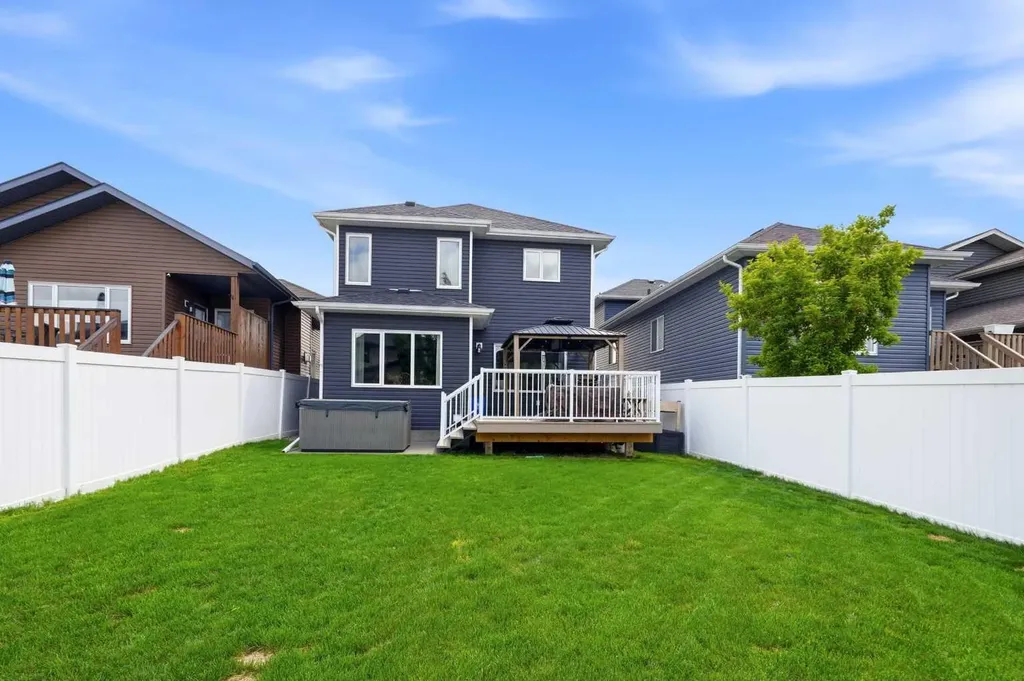 118 Viscount Drive Red Deer AB T4R 0M6