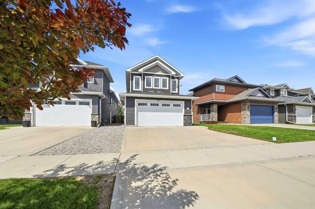 118 Viscount Drive Red Deer AB T4R 0M6