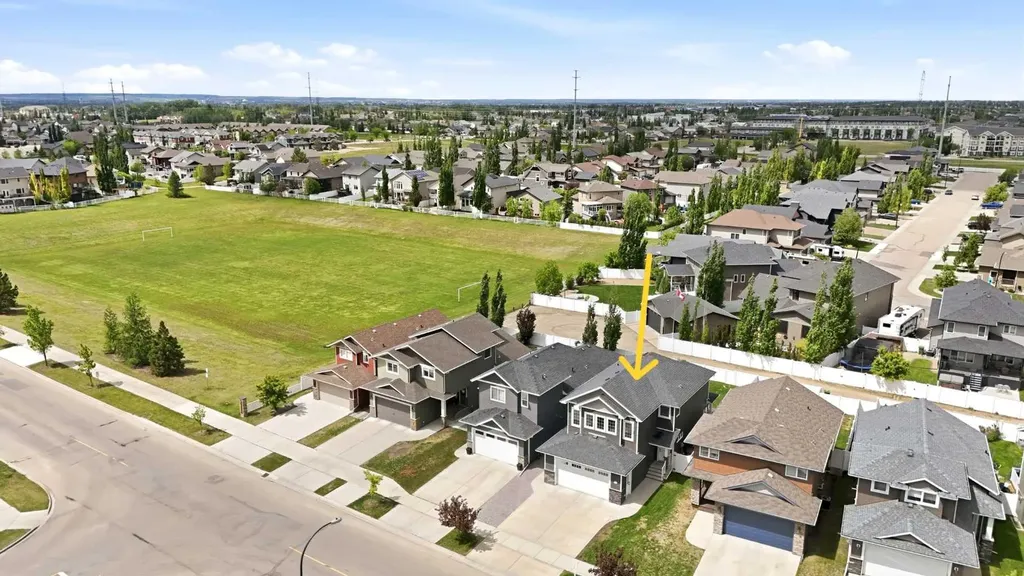 118 Viscount Drive Red Deer AB T4R 0M6