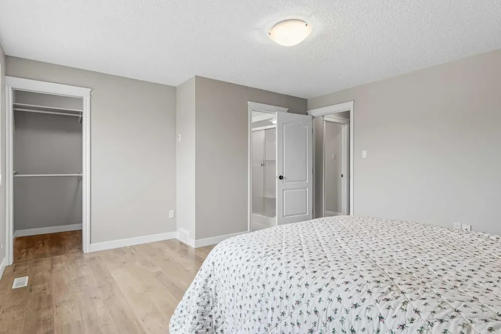 5613 37 Street Lloydminster AB T9V 1Z2