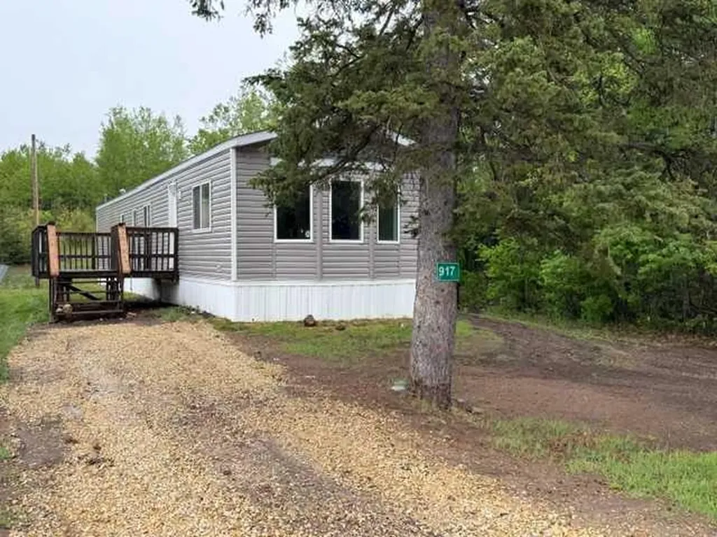 921 11 Street Smith AB T0G 2B0