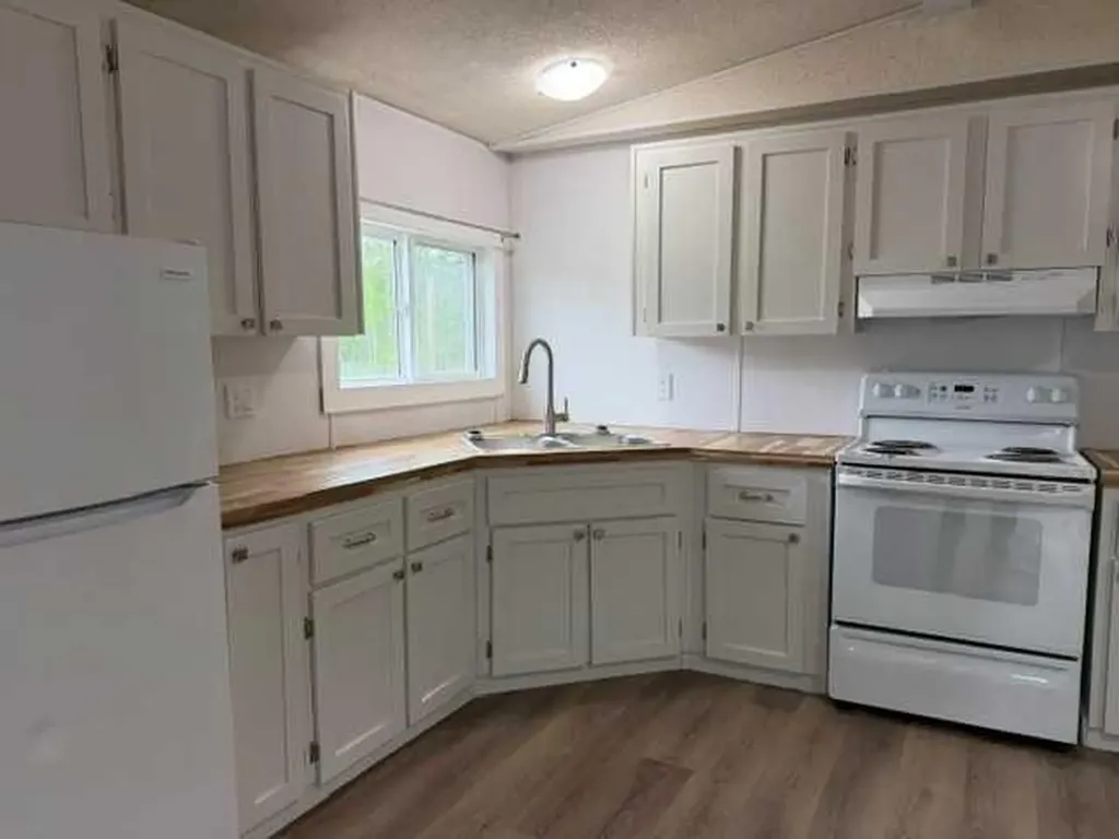 921 11 Street Smith AB T0G 2B0