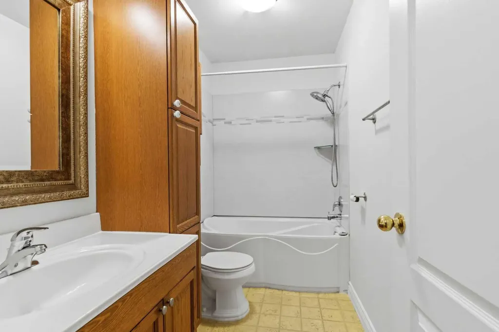 202 Bird Crescent Fort Mcmurray AB T9H 4T3