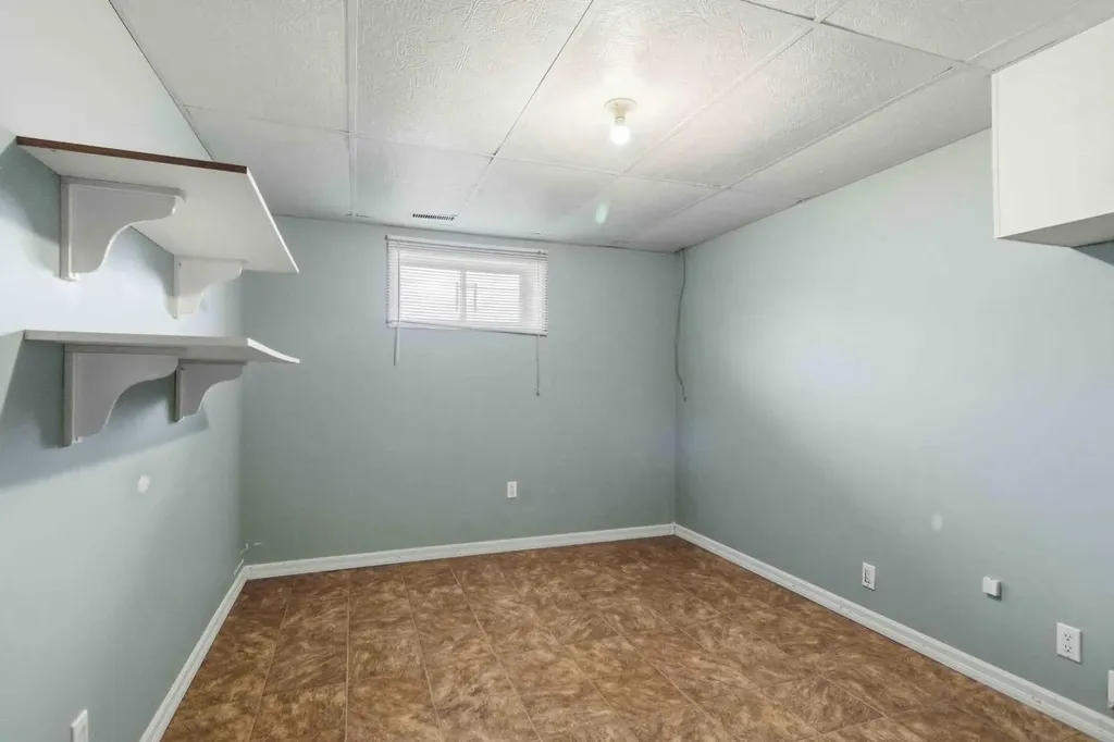 202 Bird Crescent Fort Mcmurray AB T9H 4T3