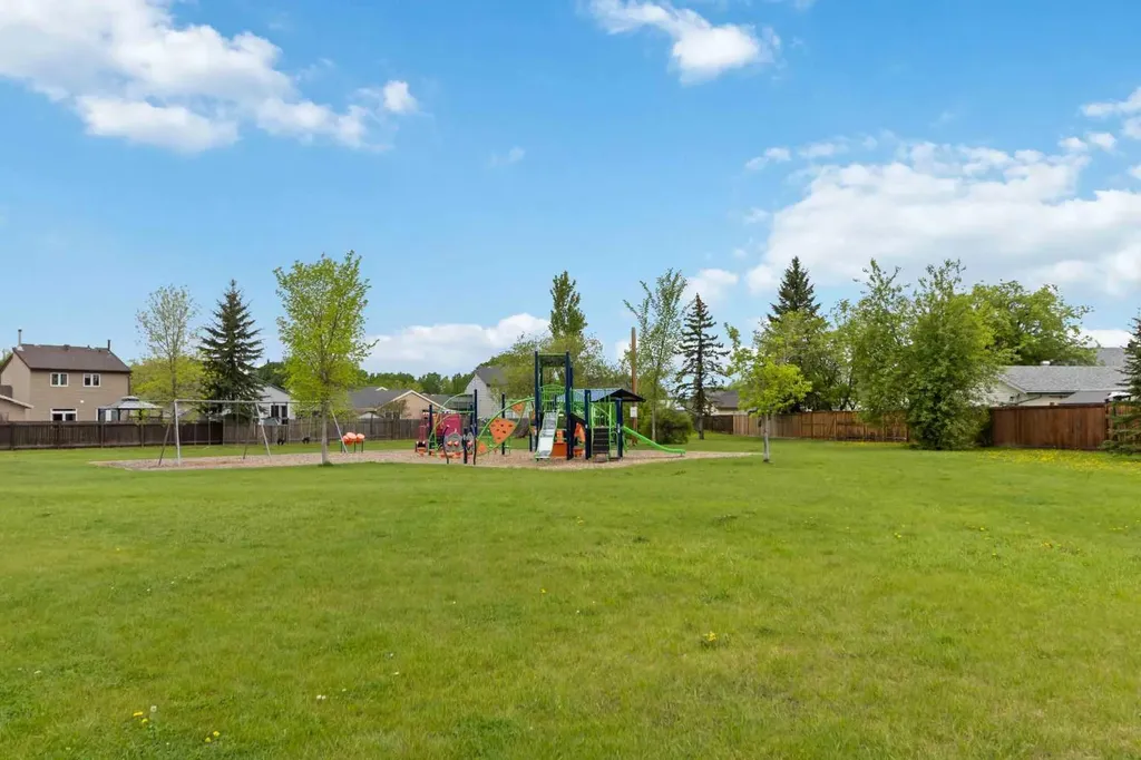 202 Bird Crescent Fort Mcmurray AB T9H 4T3