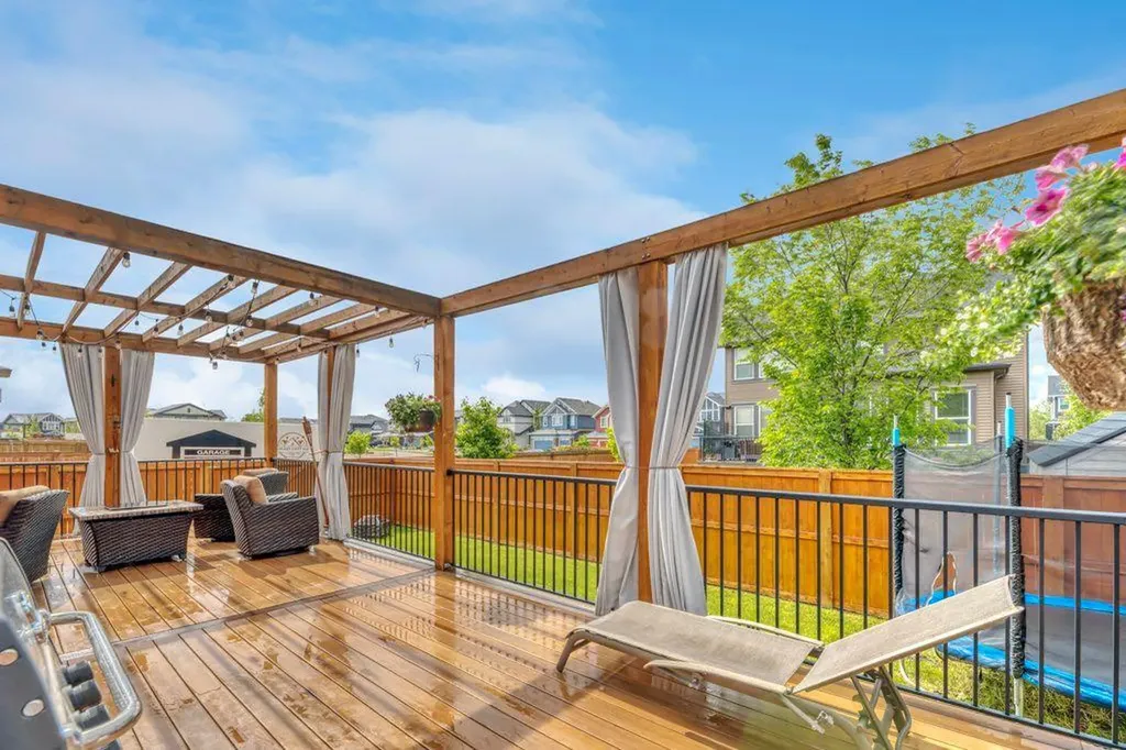 233 Sandpiper Boulevard Chestermere AB T1X 0V5