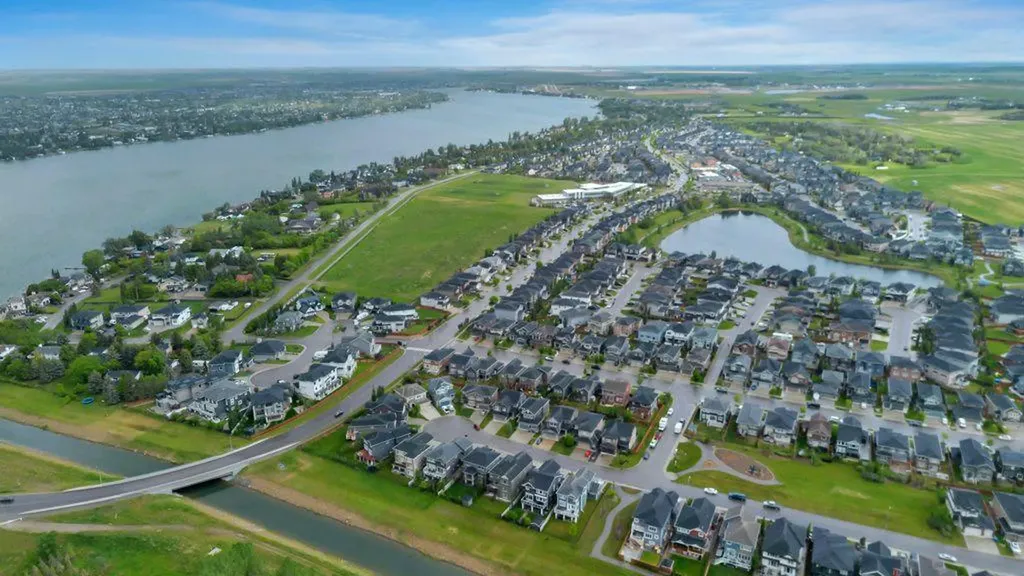 233 Sandpiper Boulevard Chestermere AB T1X 0V5