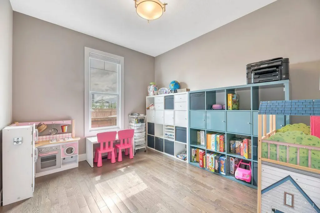 233 Sandpiper Boulevard Chestermere AB T1X 0V5