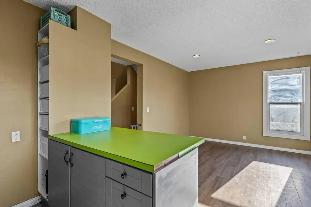 34 Elk Hill SE Airdrie AB T4B 1Y9