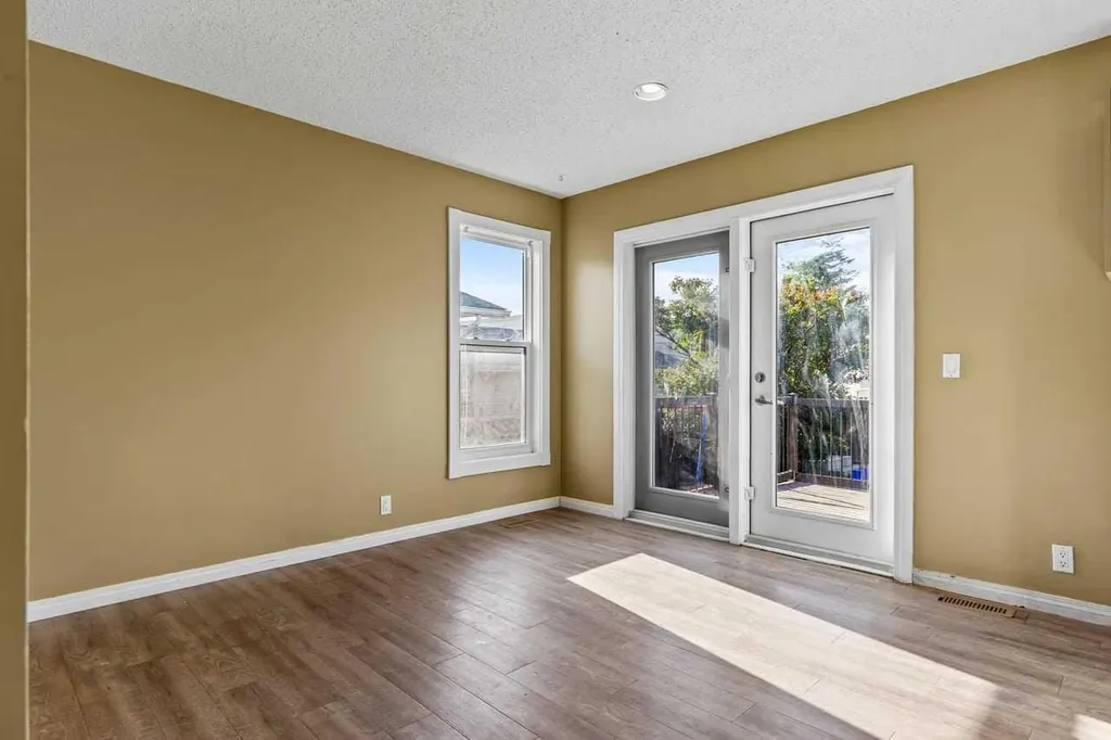 34 Elk Hill SE Airdrie AB T4B 1Y9