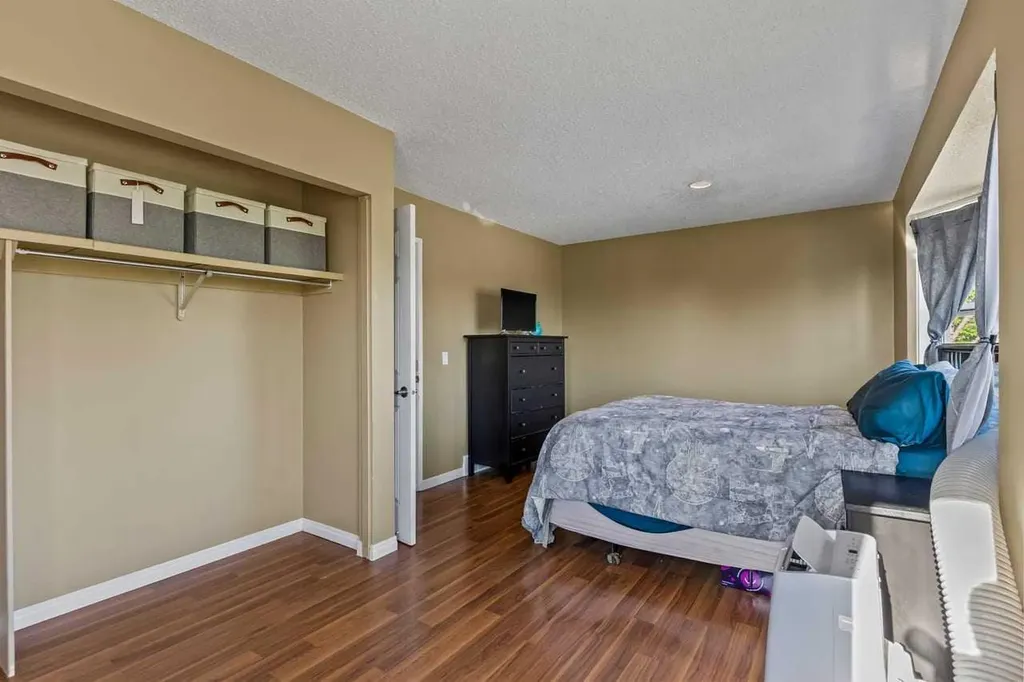 34 Elk Hill SE Airdrie AB T4B 1Y9