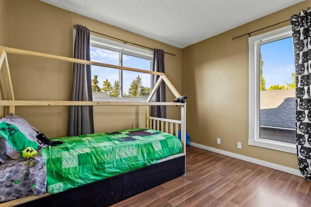 34 Elk Hill SE Airdrie AB T4B 1Y9