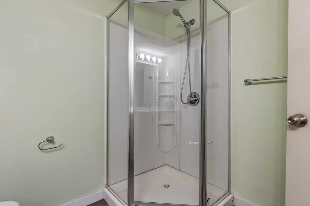 34 Elk Hill SE Airdrie AB T4B 1Y9
